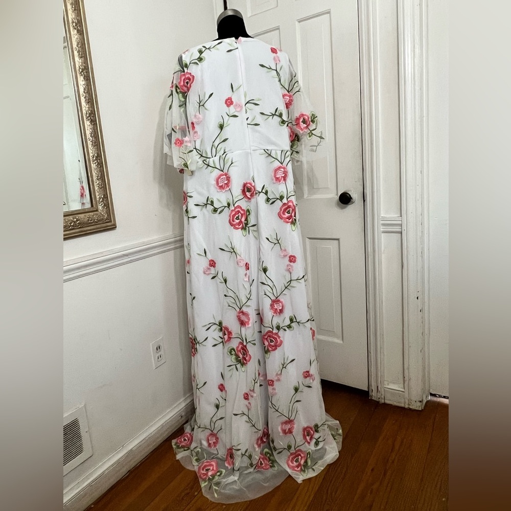 Kiyonna Floral V-Neck Wedding Dress - Picture 4 of 16